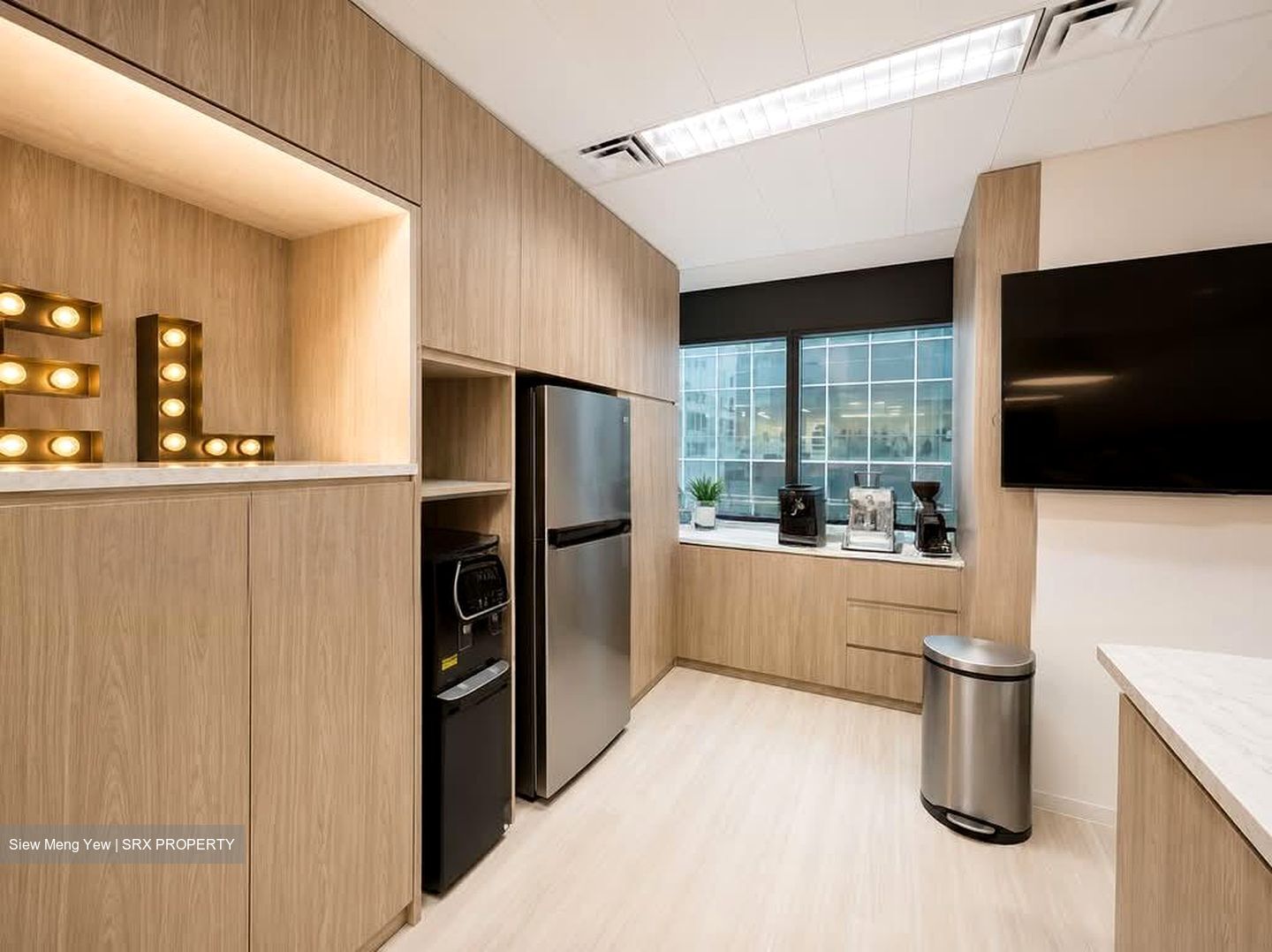Robinson 77 (D1), Office #596257381